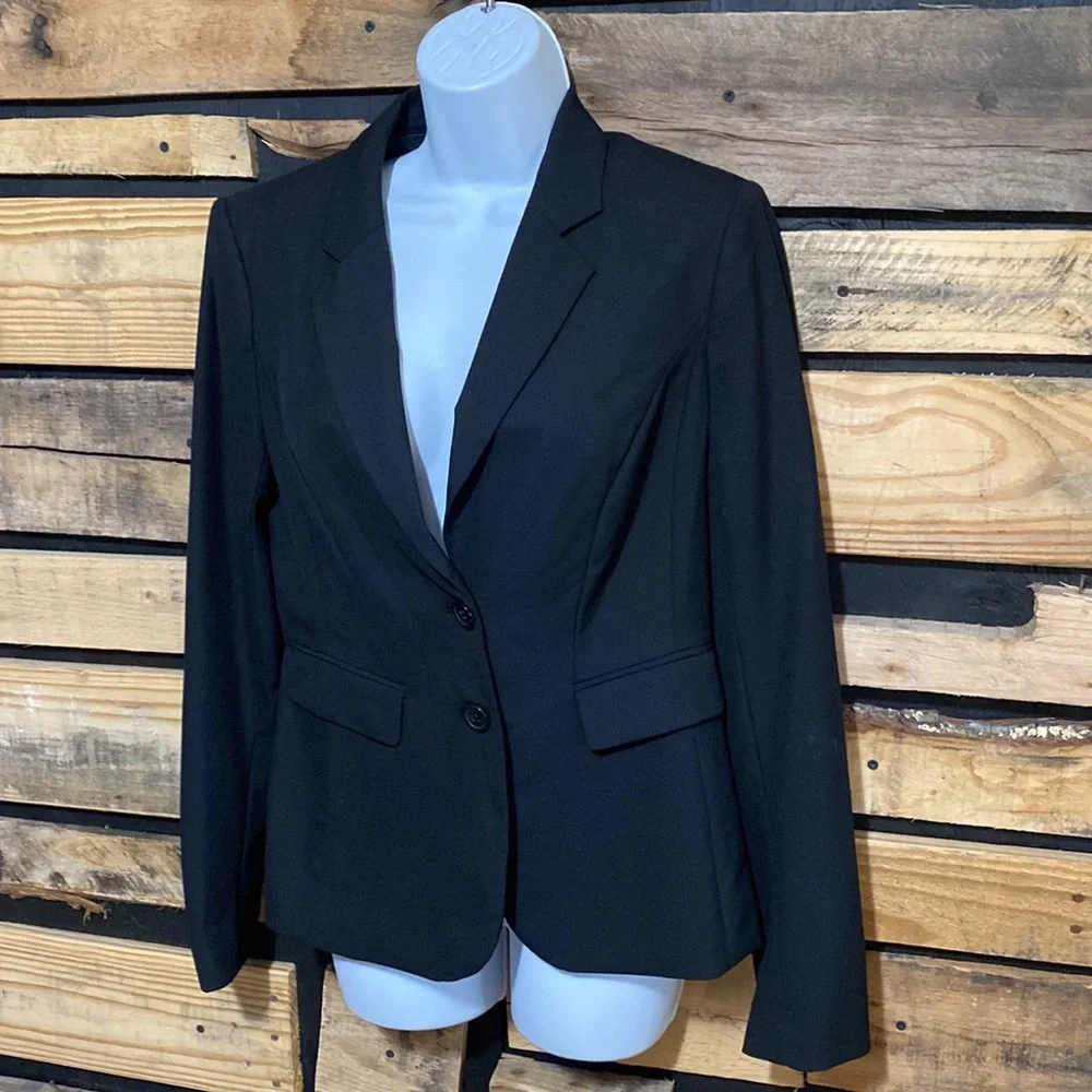 The Limited Collection Black Two Button Jacket Size 8‎